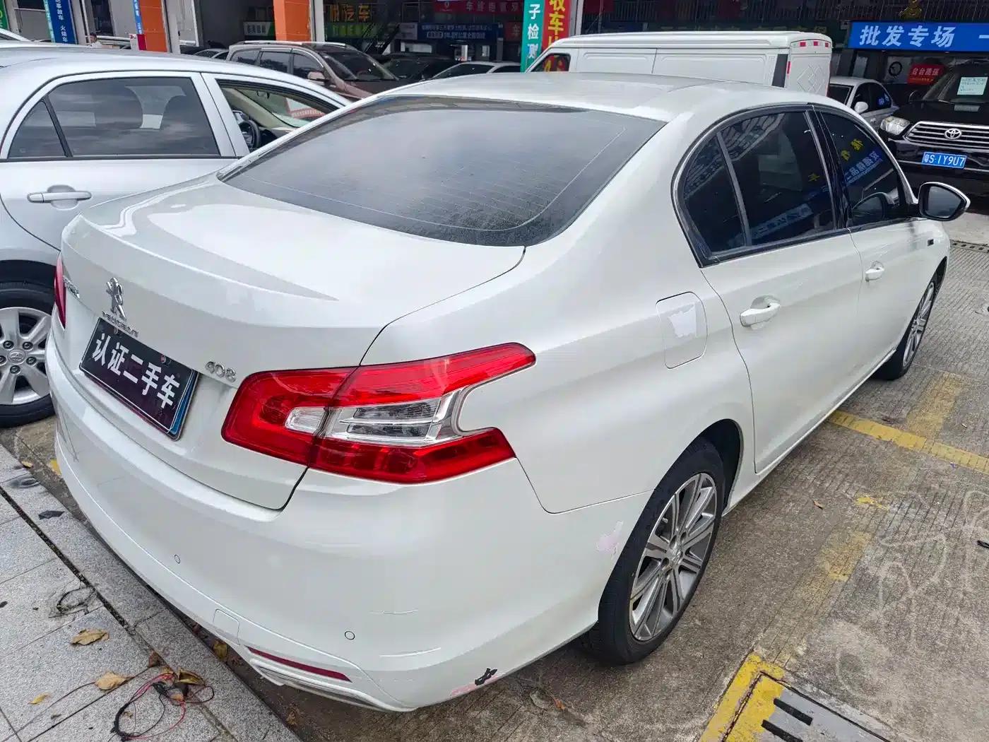 Peugeot 408 2016 1.6T Automatic Luxury Edition — миниатюра 11
