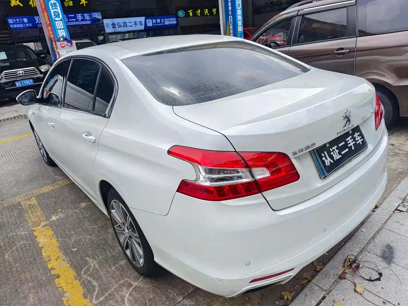 Peugeot 408 2016 1.6T Automatic Luxury Edition — миниатюра 10