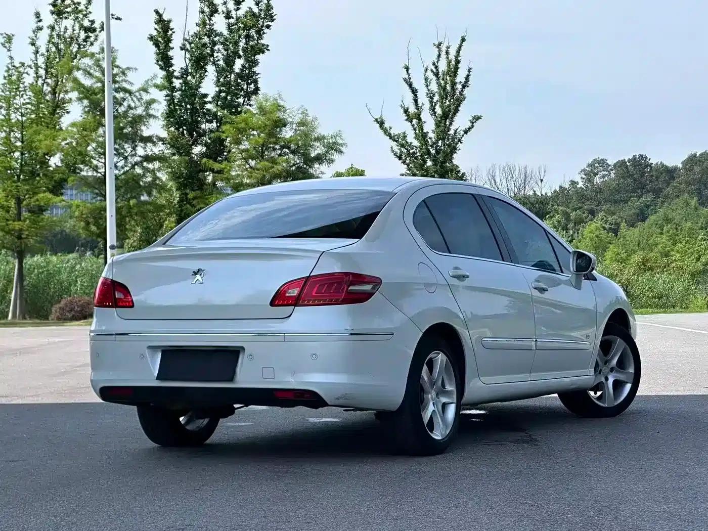 Peugeot 408 2013 2.0L Automatic Luxury Edition — миниатюра 20