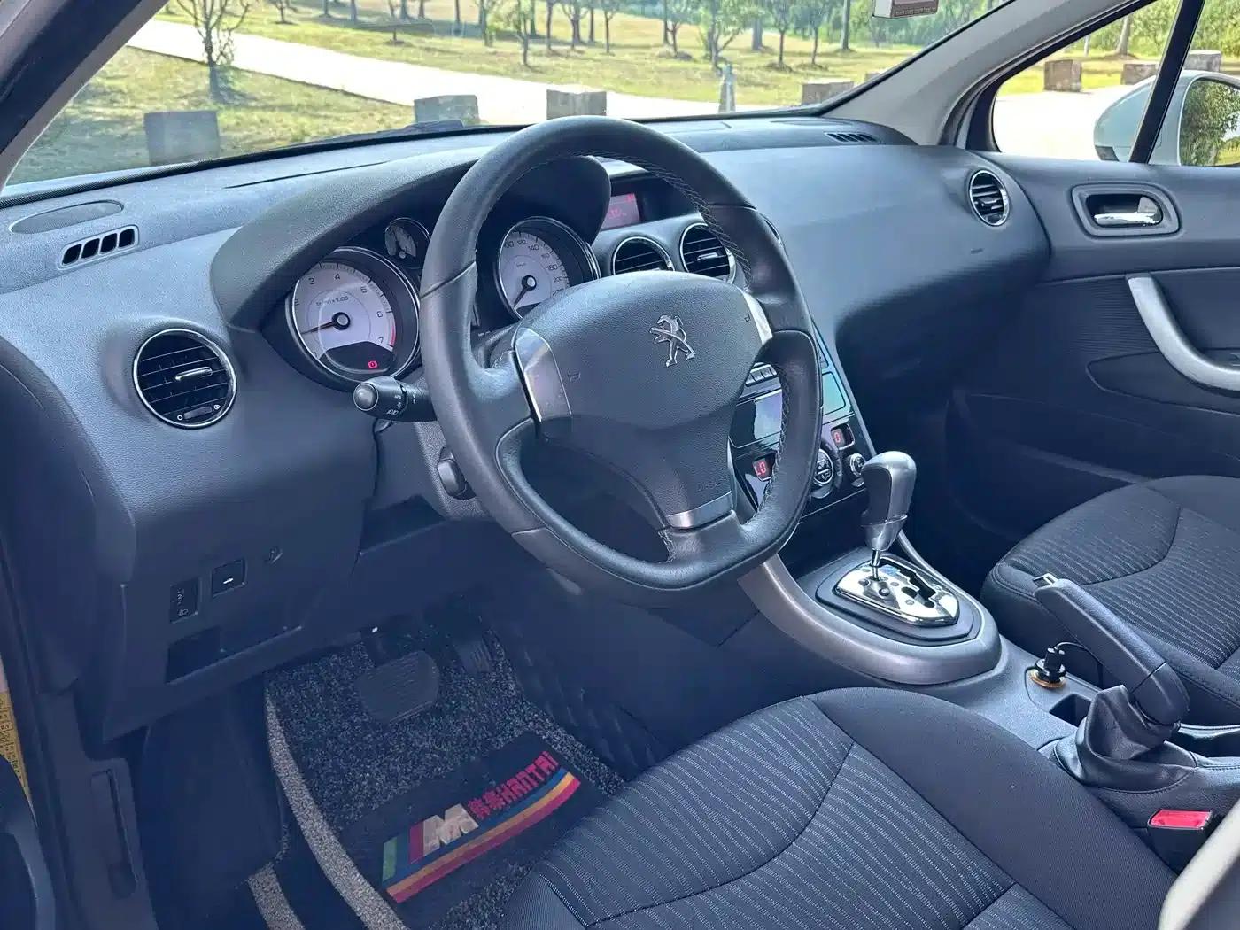 Peugeot 408 2013 2.0L Automatic Luxury Edition — миниатюра 7