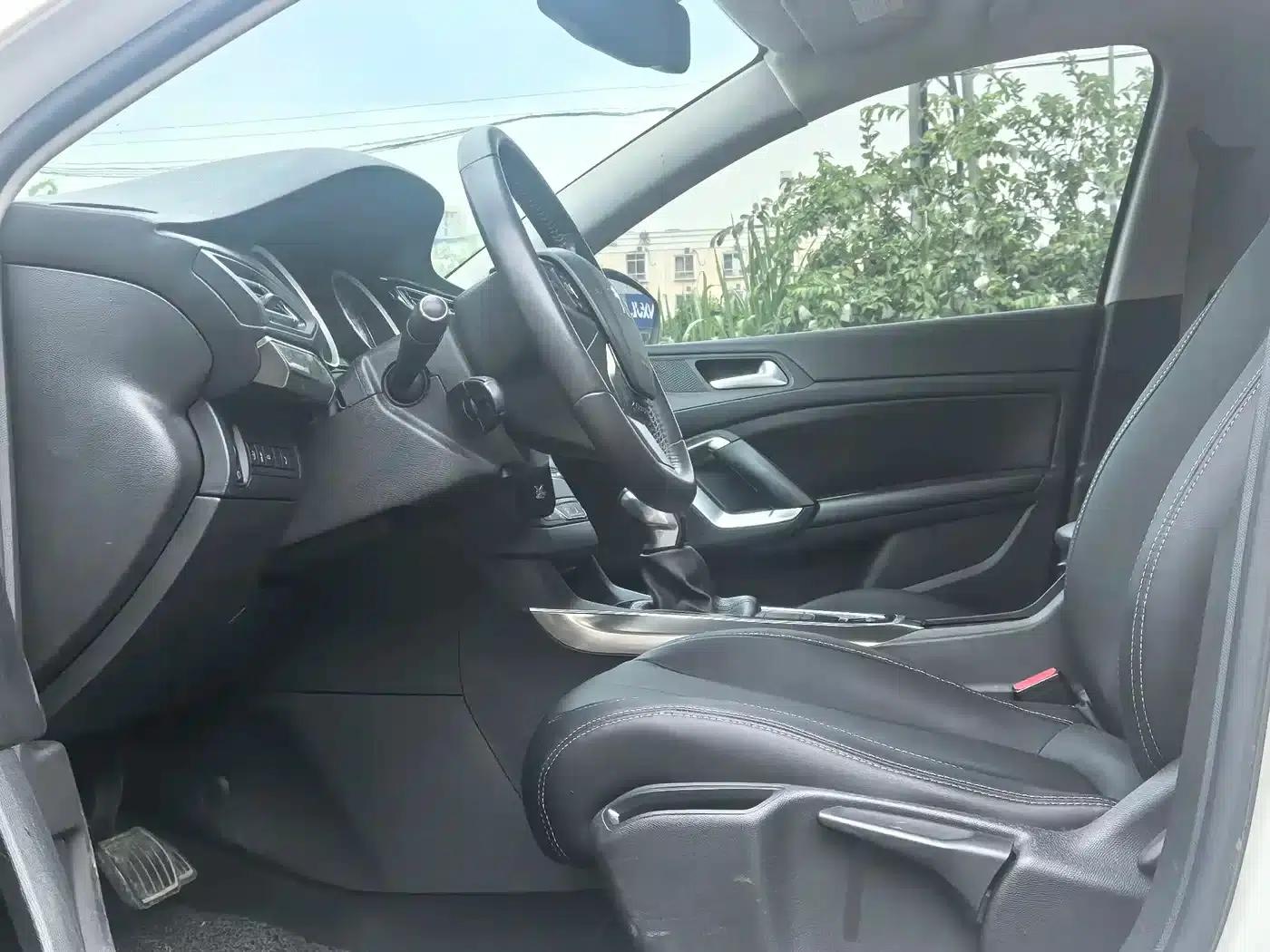 Peugeot 408 2014 1.8L Automatic Luxury Edition — миниатюра 4