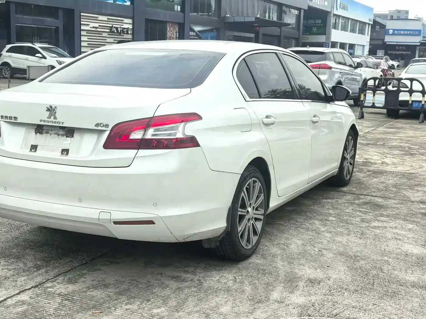 Peugeot 408 2014 1.8L Automatic Luxury Edition — миниатюра 9