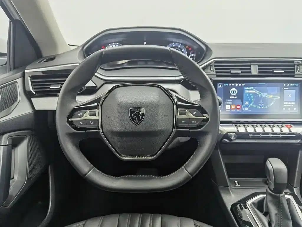 Peugeot 408 2022 1.6T Chasing Light Edition — миниатюра 11