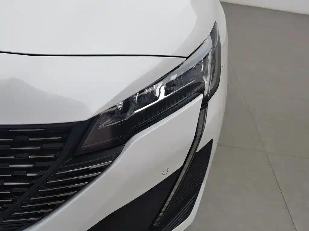 Peugeot 408 2022 1.6T Chasing Light Edition — миниатюра 7