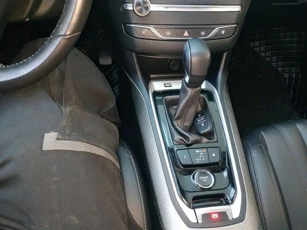 Peugeot 408 2020 360THP 10th Anniversary Edition — миниатюра 14