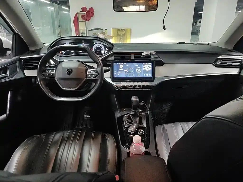 Peugeot 408 2022 1.6T Chasing Light Edition — миниатюра 10