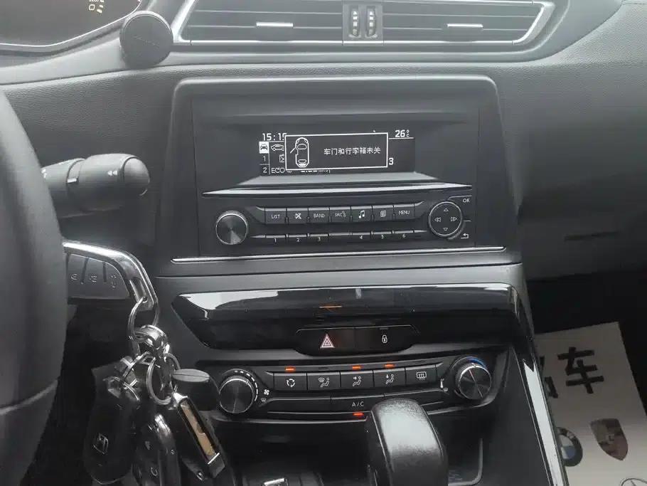 Peugeot 308 2016 1.6L Automatic Fashion Edition — миниатюра 13