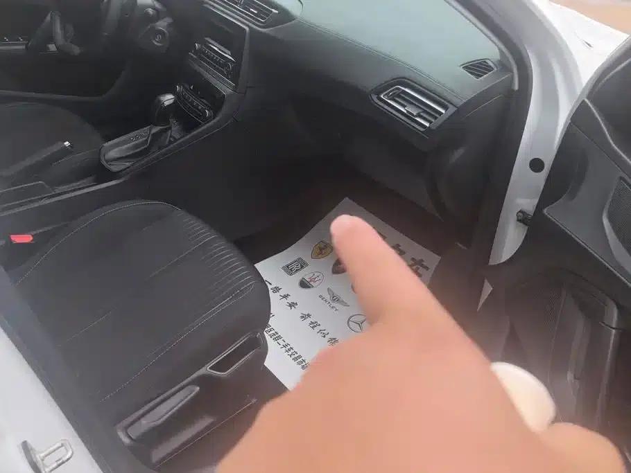 Peugeot 308 2016 1.6L Automatic Fashion Edition — миниатюра 8