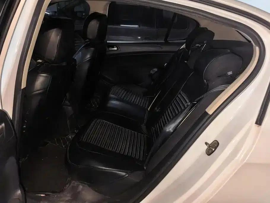 Peugeot 308 2013 1.6L Automatic Premium Edition — миниатюра 11