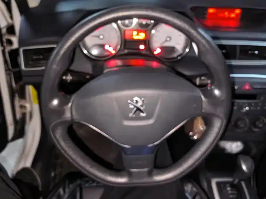 Peugeot 308 2013 1.6L Automatic Premium Edition — миниатюра 15