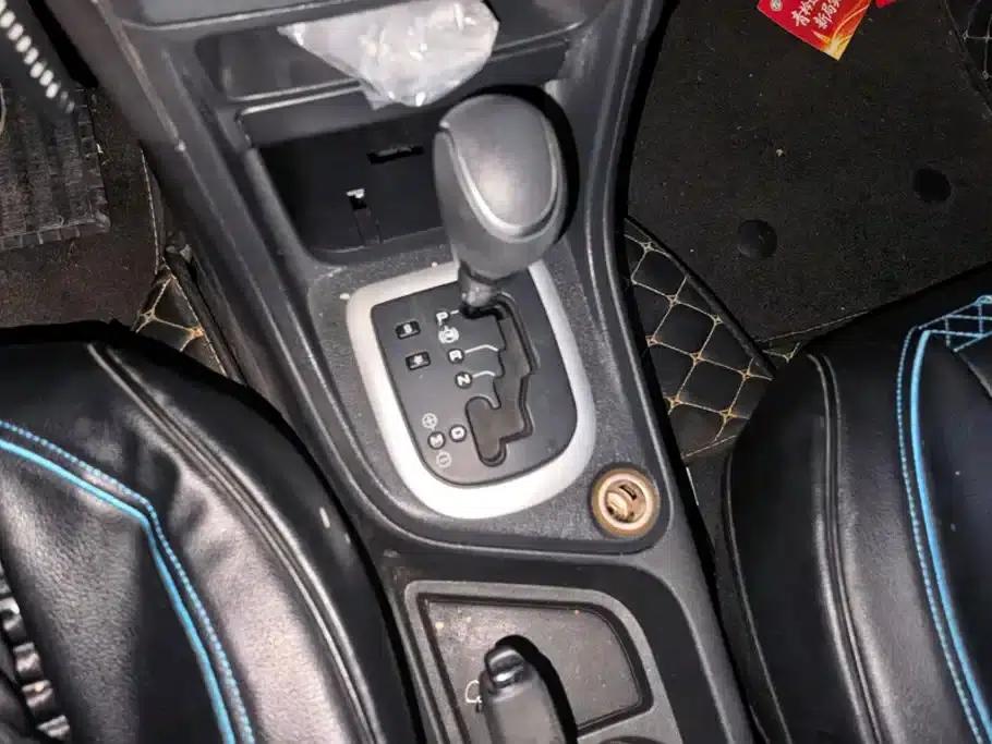 Peugeot 308 2013 1.6L Automatic Premium Edition — миниатюра 16