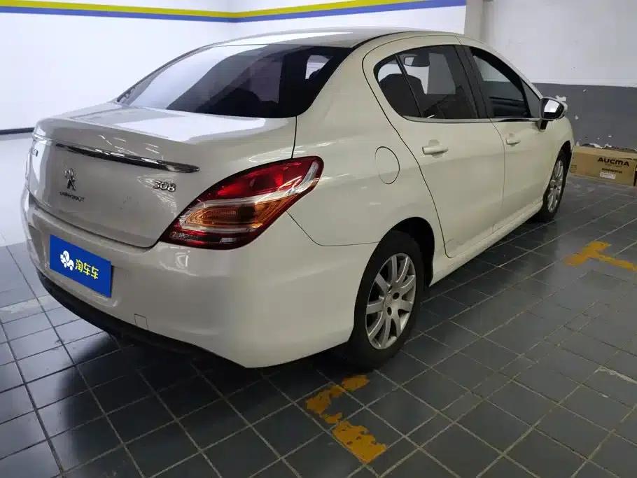 Peugeot 308 2013 1.6L Automatic Premium Edition — миниатюра 3
