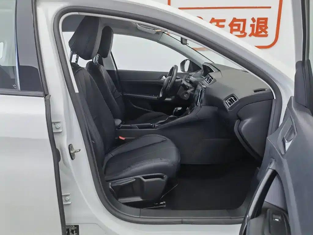 Peugeot 308 2016 1.6L Automatic Fashion Edition — миниатюра 23