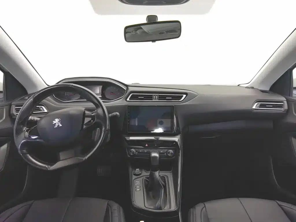 Peugeot 308 2016 1.6L Automatic Fashion Edition — миниатюра 5