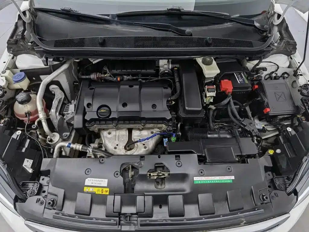 Peugeot 308 2016 1.6L Automatic Fashion Edition — миниатюра 6