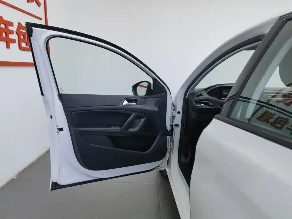 Peugeot 308 2016 1.6L Automatic Fashion Edition — миниатюра 8