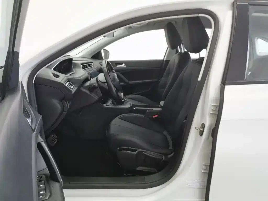 Peugeot 308 2016 1.6L Automatic Fashion Edition — миниатюра 10