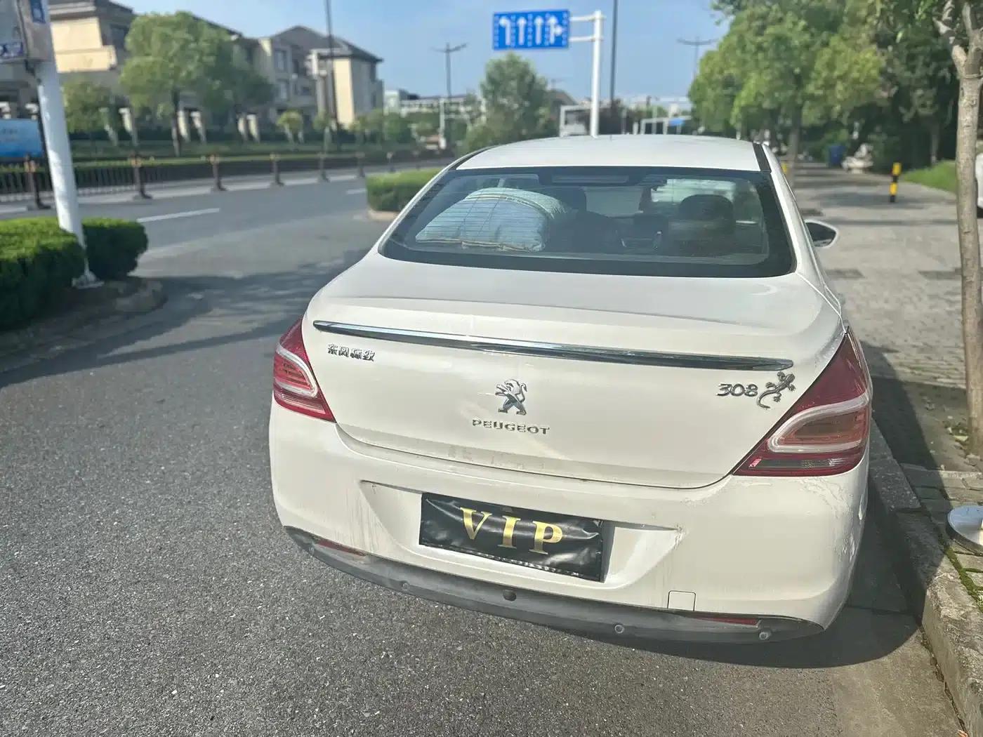 Peugeot 308 2014 Enjoy Edition Classic 1.6L Automatic Fashion Model — миниатюра 5