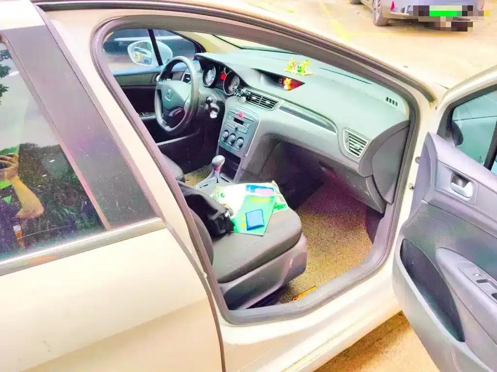 Peugeot 308 2014 Enjoy Edition Classic 1.6L Automatic Premium Model — миниатюра 22
