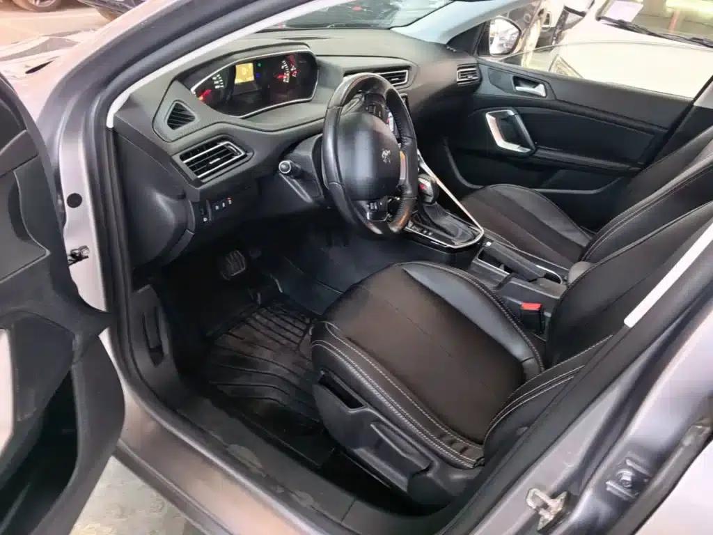 Peugeot 308 2018 1.6L Automatic Luxury Edition — миниатюра 15