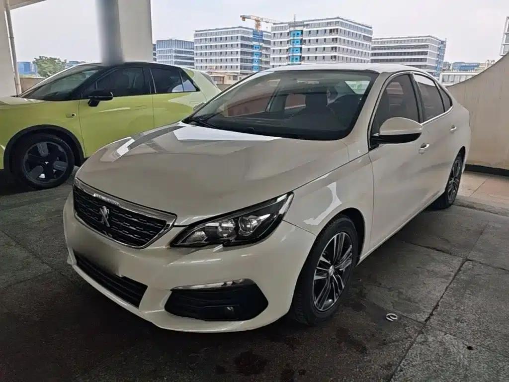 Peugeot 308 2018 1.6L Automatic Luxury Edition — миниатюра 2