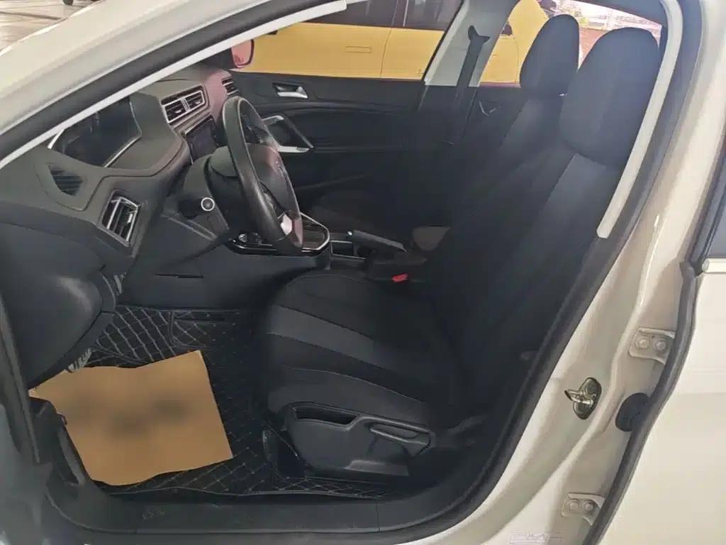 Peugeot 308 2018 1.6L Automatic Luxury Edition — миниатюра 15
