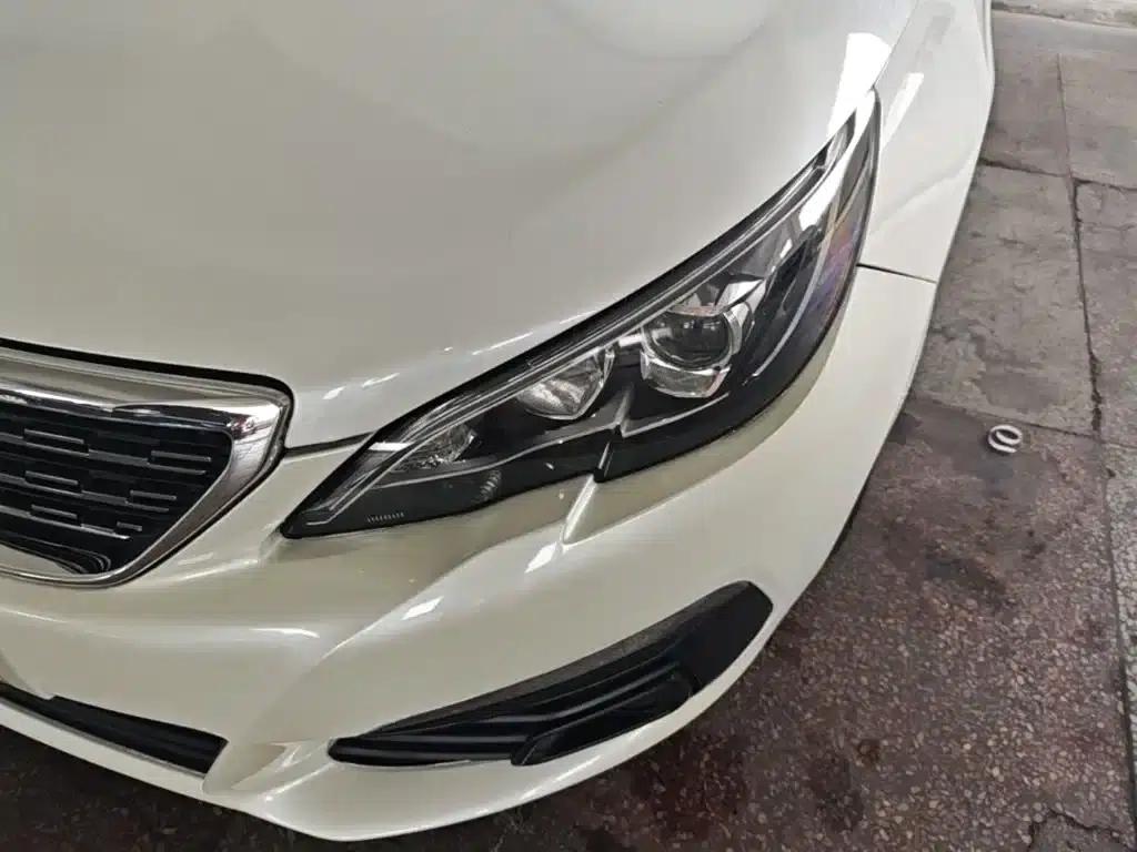 Peugeot 308 2018 1.6L Automatic Luxury Edition — миниатюра 24