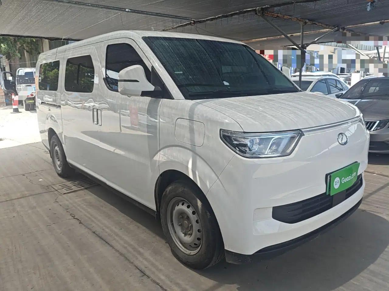 Ruichi EC75 2025 Model Passenger Vehicle Smart Driving Ultra-Charging Edition, Pioneer Type I, 52.16 kWh — миниатюра 3