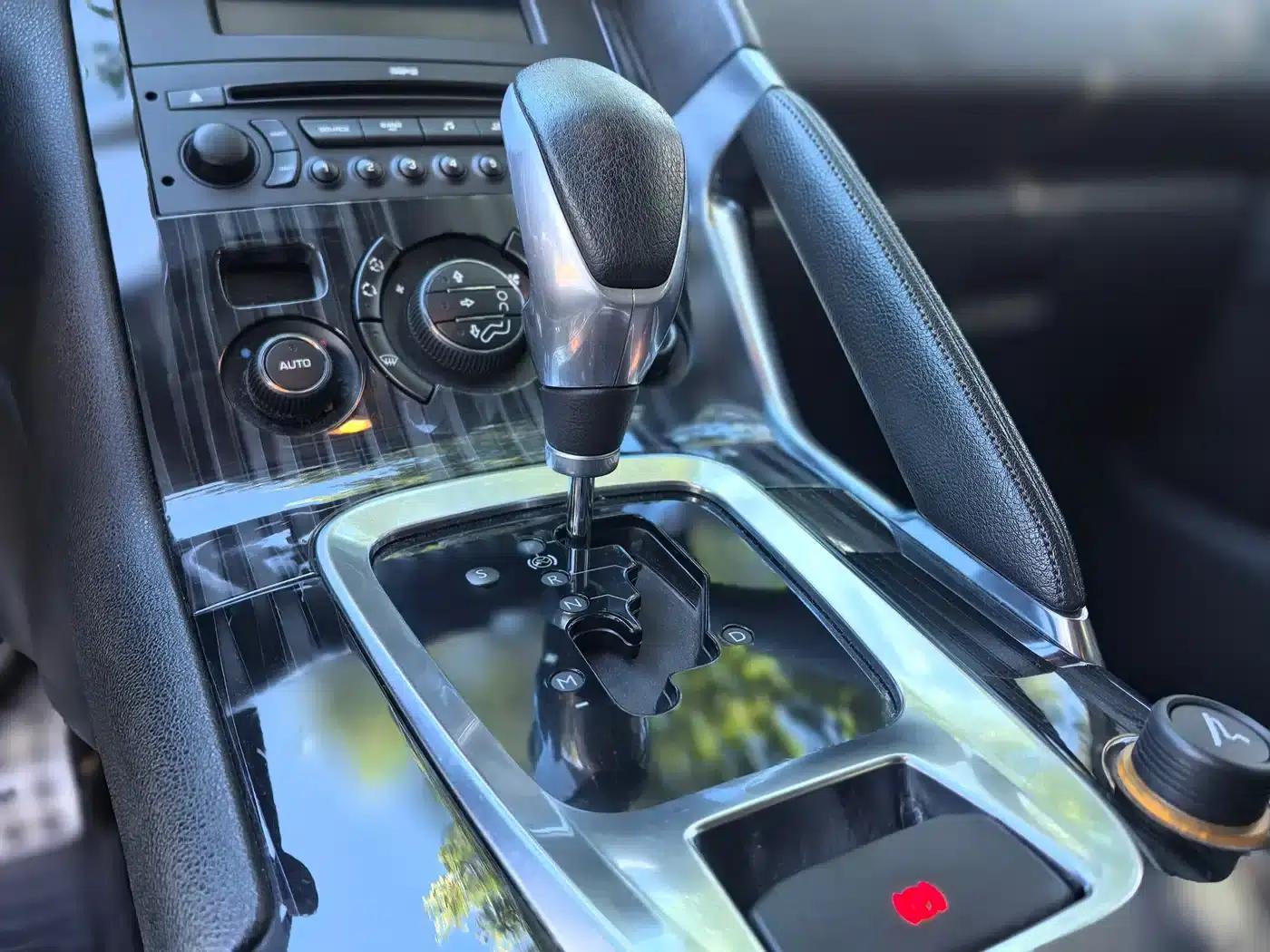 Peugeot 3008 2013 2.0L Automatic Trend Edition — миниатюра 8