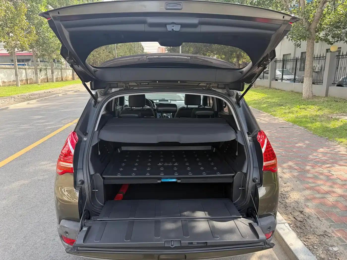 Peugeot 3008 2013 2.0L Automatic Trend Edition — миниатюра 12