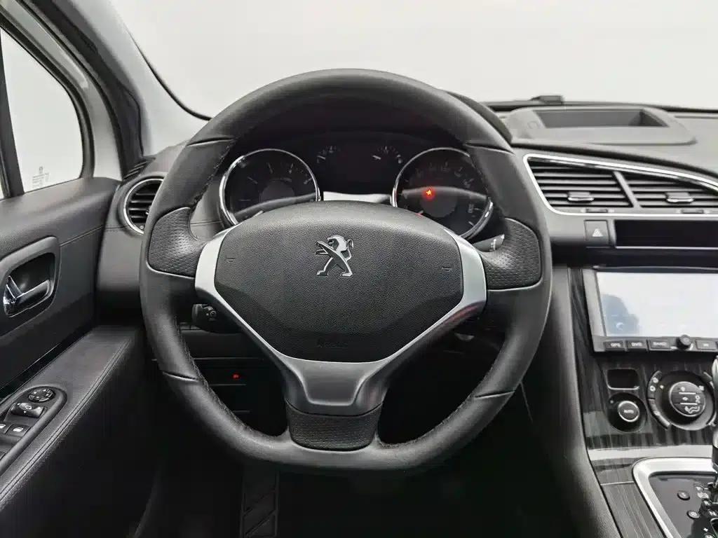 Peugeot 3008 2015 2.0L Automatic Trend Edition — миниатюра 11