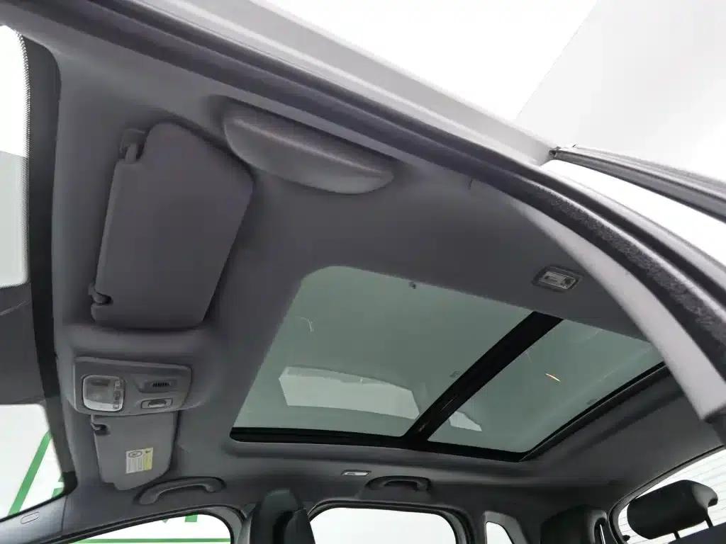 Peugeot 3008 2015 2.0L Automatic Trend Edition — миниатюра 14