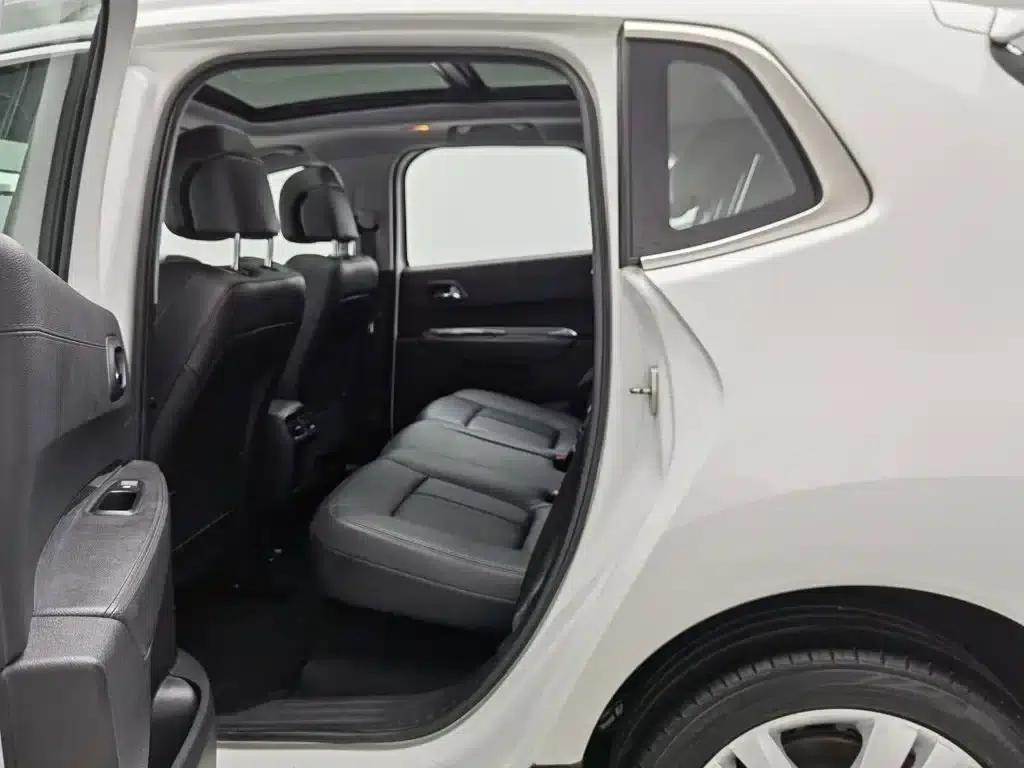Peugeot 3008 2015 2.0L Automatic Trend Edition — миниатюра 15