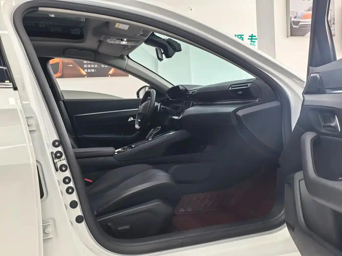 Peugeot 508 2022 Model 508L 400THP PureTech Driving Control Edition — миниатюра 19
