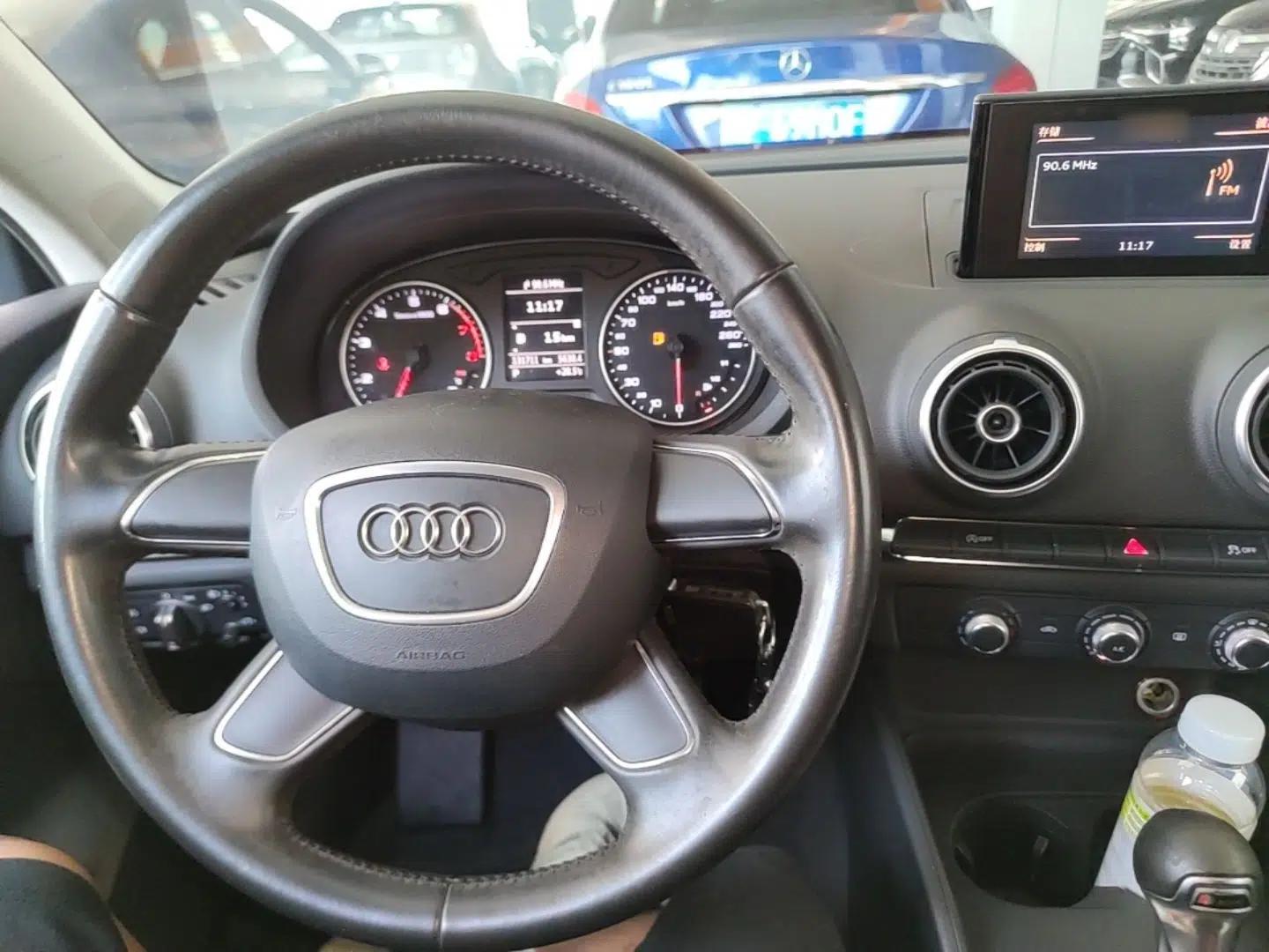 Audi A3 2014 Limousine 35 TFSI Automatic Advanced Model — миниатюра 17