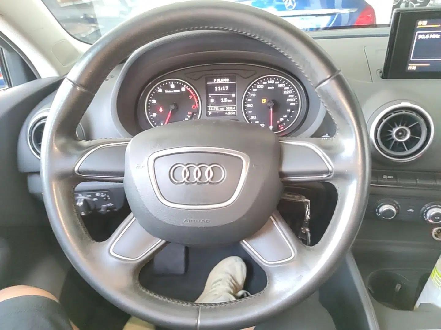 Audi A3 2014 Limousine 35 TFSI Automatic Advanced Model — миниатюра 18