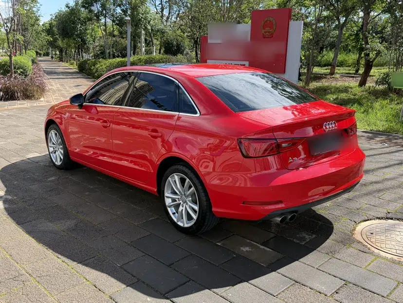 Audi A3 2015 Limousine 35 TFSI Millionth Anniversary Comfort Model — миниатюра 6