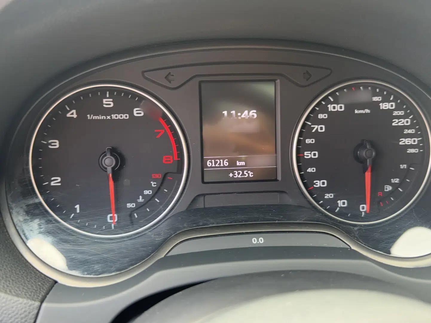 Audi A3 2015 Limousine 35 TFSI Millionth Anniversary Comfort Model — миниатюра 9