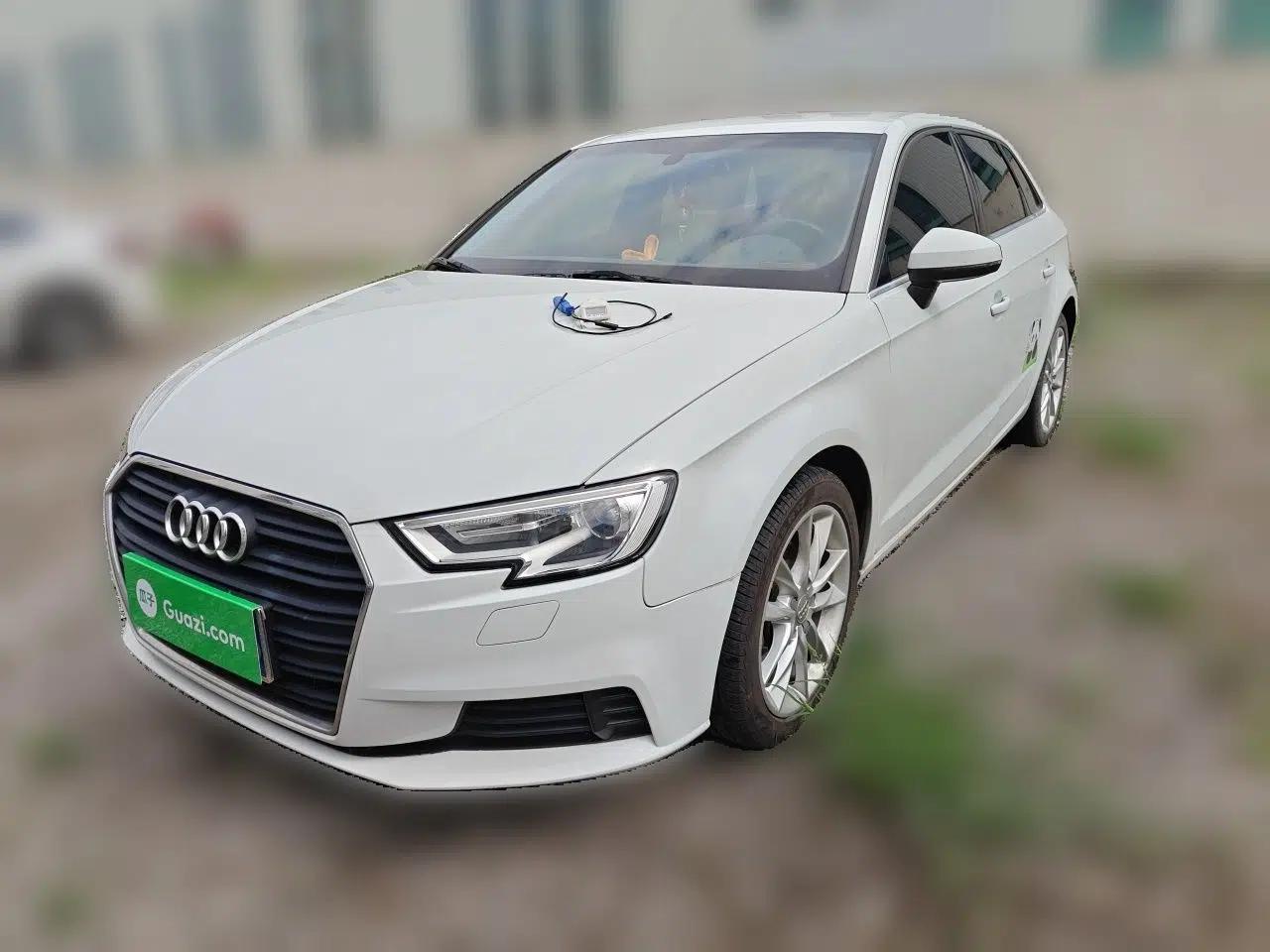 Audi A3 2018 30th Anniversary Edition Sportback 35 TFSI Ambition Model — миниатюра 1