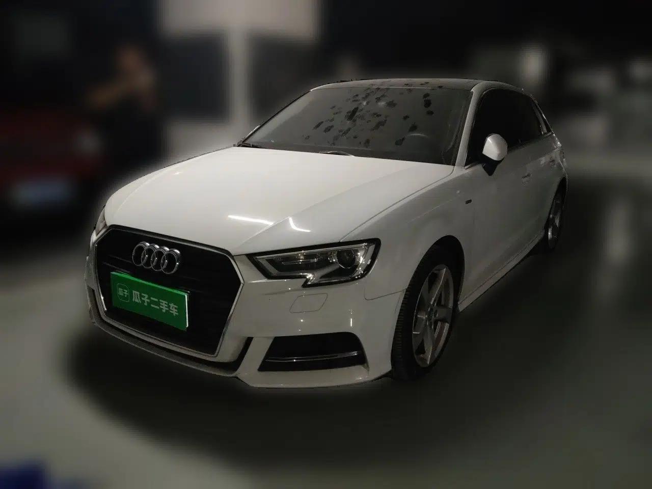 Audi A3 2018 30th Anniversary Edition Sportback 35 TFSI Fashion Model — миниатюра 1