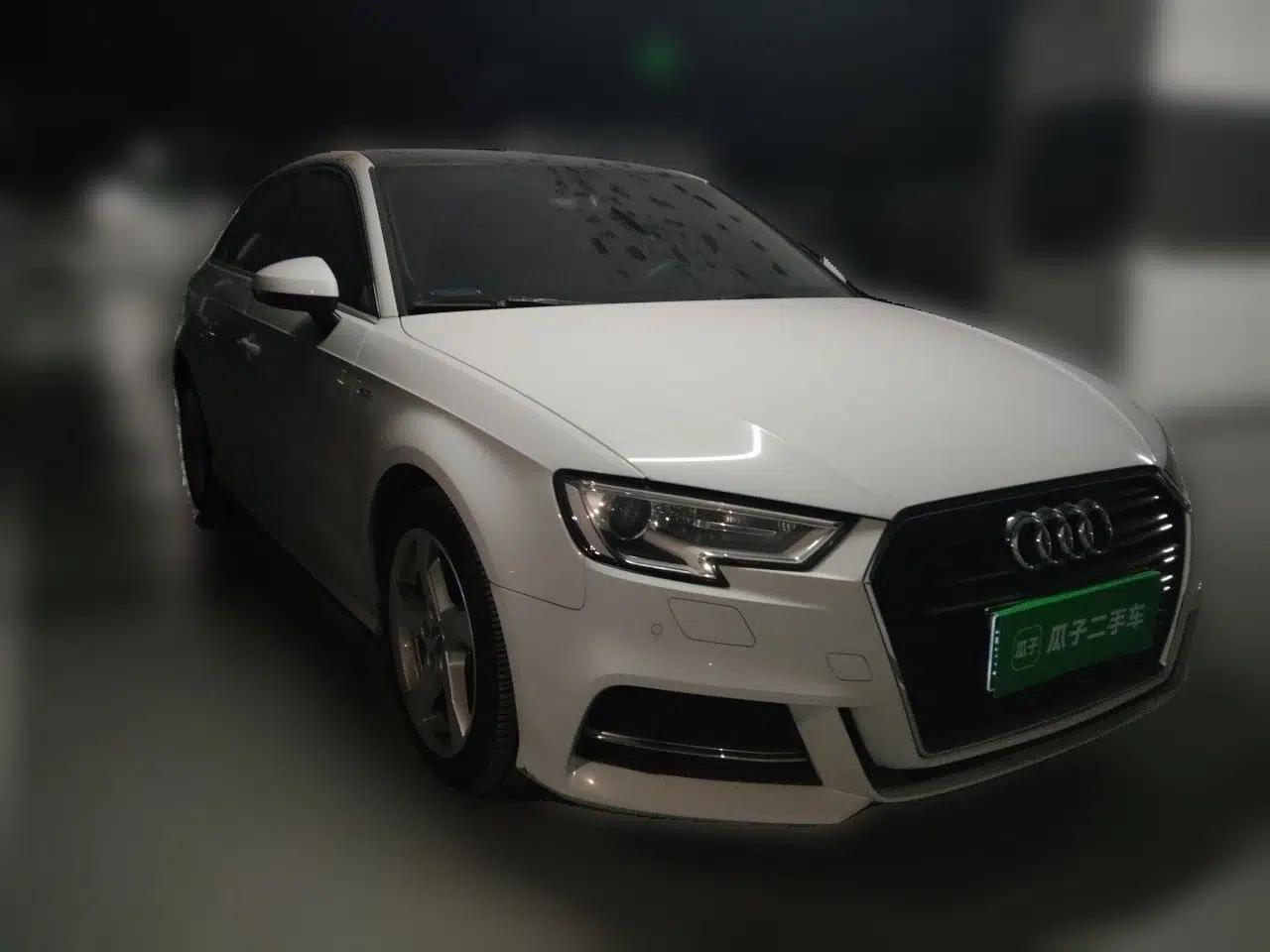 Audi A3 2018 30th Anniversary Edition Sportback 35 TFSI Fashion Model — миниатюра 3