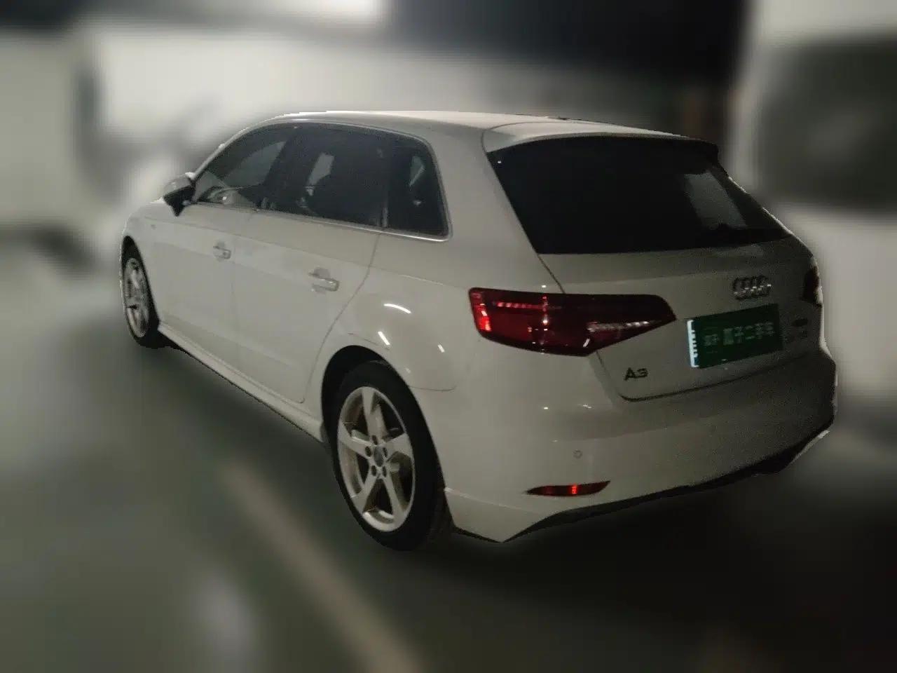 Audi A3 2018 30th Anniversary Edition Sportback 35 TFSI Fashion Model — миниатюра 4