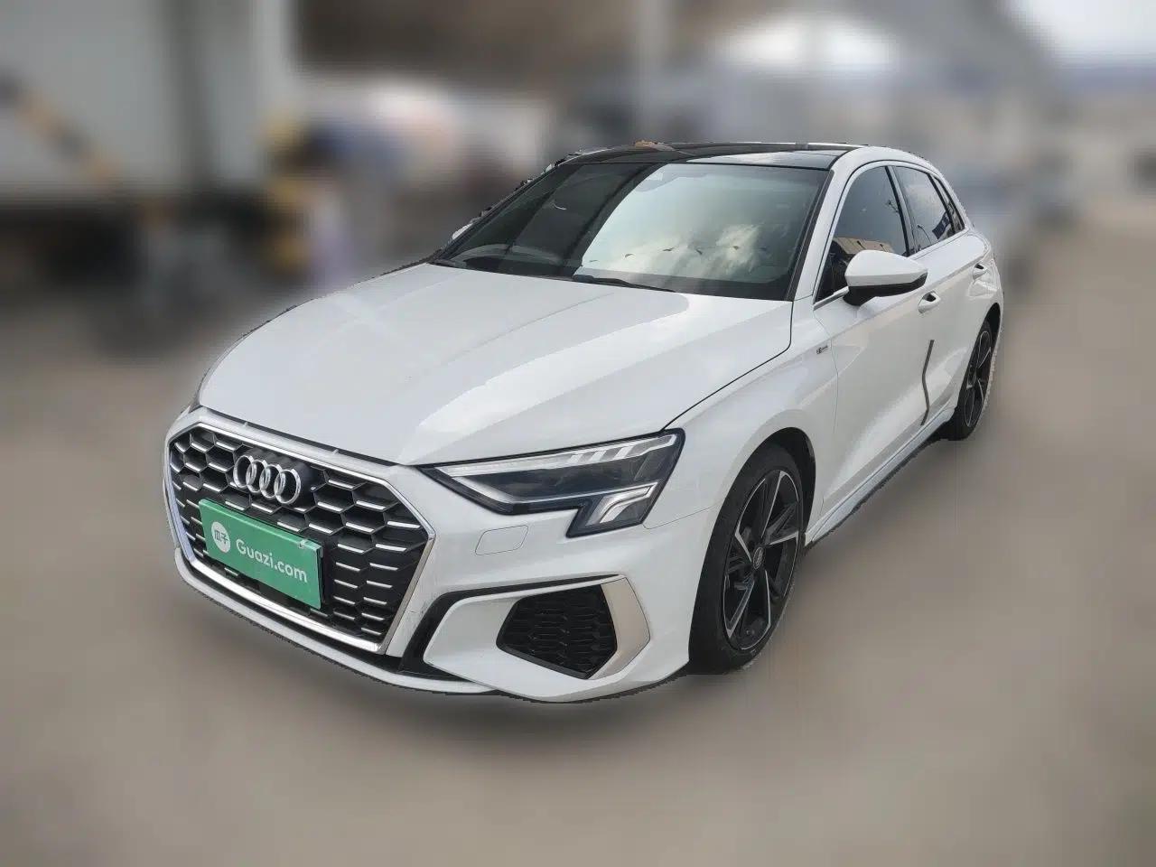 Audi A3 2021 Sportback 35 TFSI Fashionable Sports Model — миниатюра 1