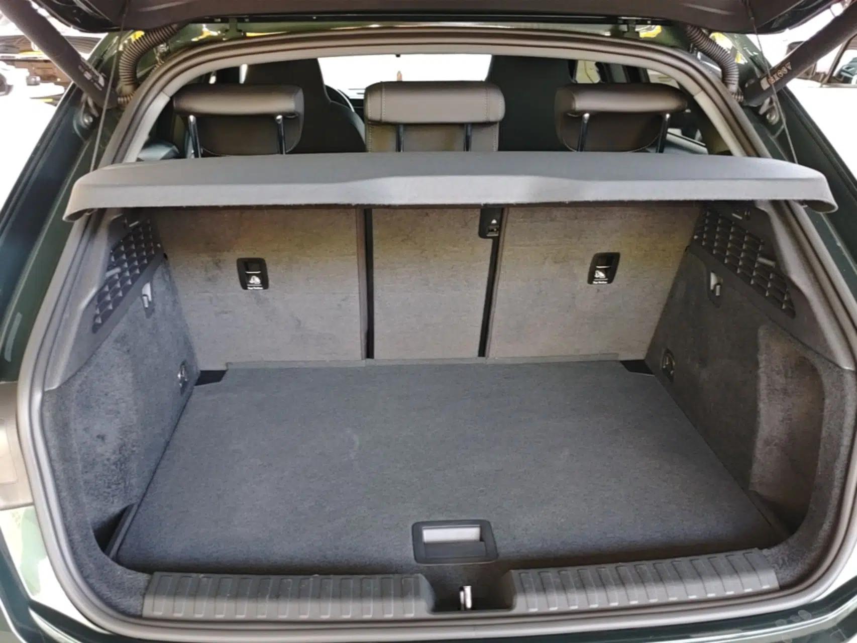 Audi A3 2021 Sportback 35 TFSI Fashionable Sports Model — миниатюра 27