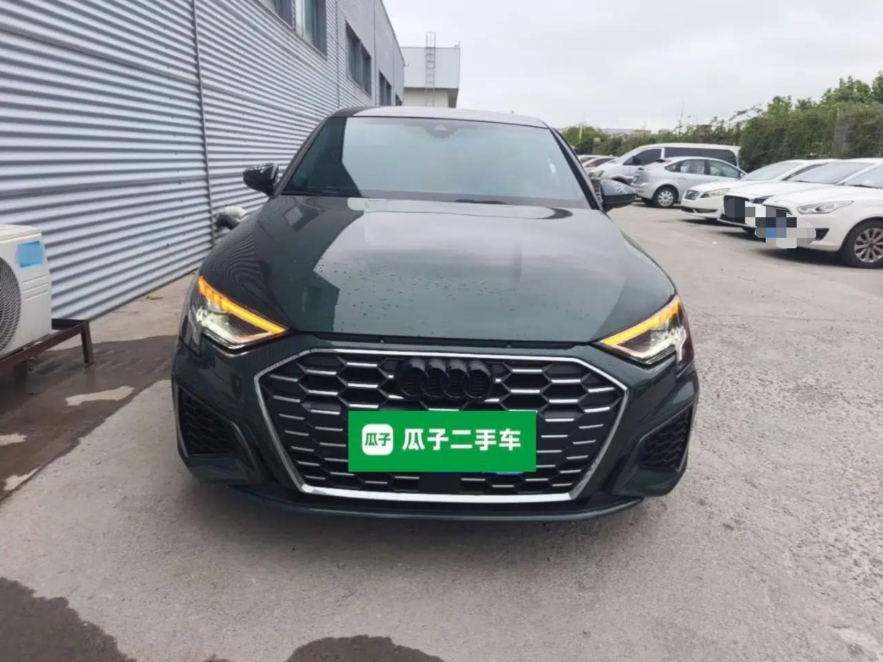 Audi A3 2021 Sportback 35 TFSI Fashionable Sports Model — миниатюра 2