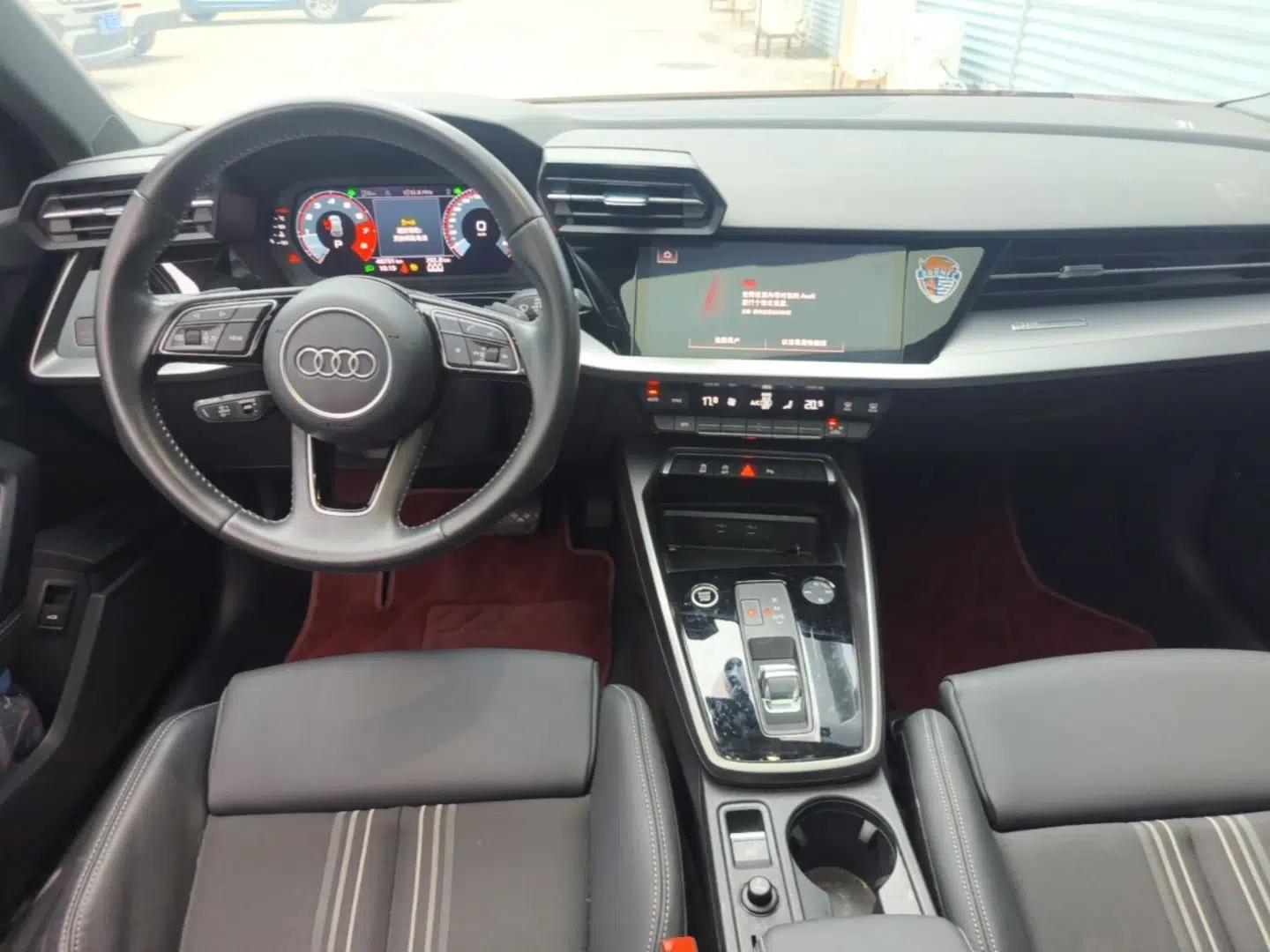 Audi A3 2021 Sportback 35 TFSI Fashionable Sports Model — миниатюра 12