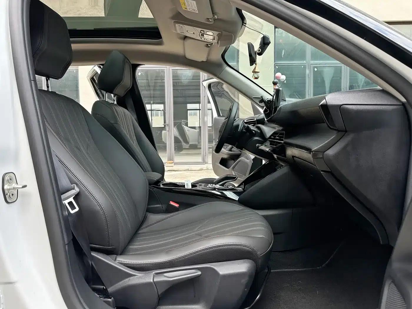Peugeot 2008 2022 230THP THE ONE — миниатюра 4