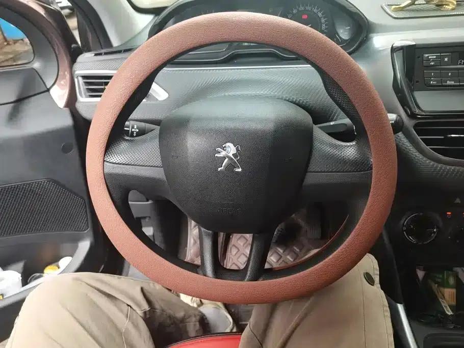 Peugeot 2008 2014 Model 1.6L Automatic Trend Edition — миниатюра 15