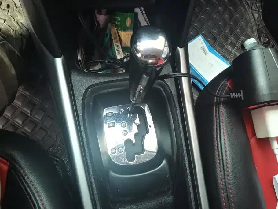Peugeot 2008 2014 Model 1.6L Automatic Trend Edition — миниатюра 16