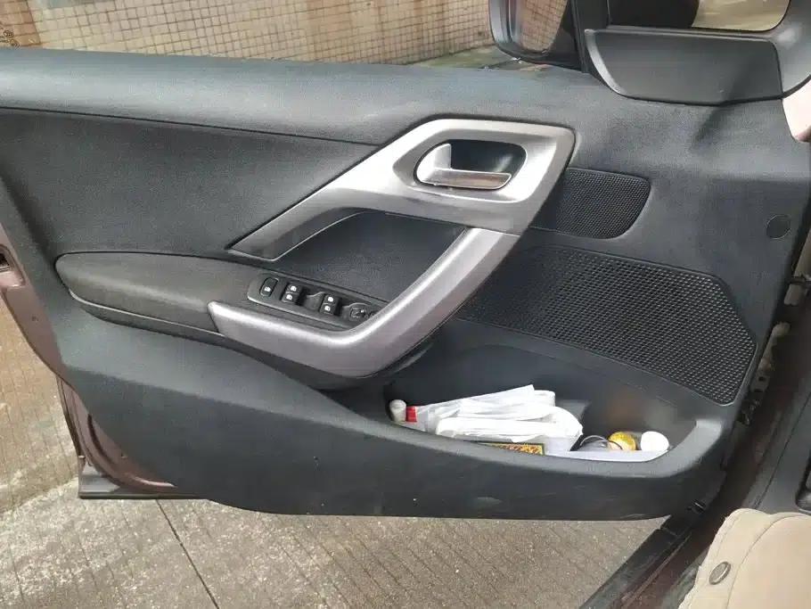 Peugeot 2008 2014 Model 1.6L Automatic Trend Edition — миниатюра 7